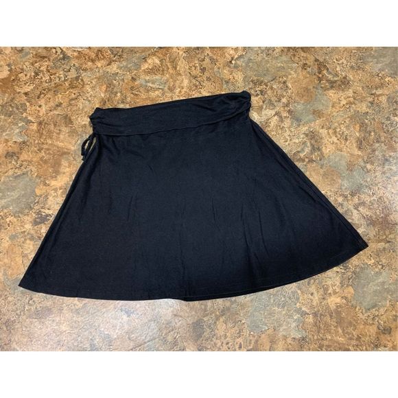 Patagonia Dresses & Skirts - Patagonia Lithia black worn well Organic Cotton Convertible Skirt size M